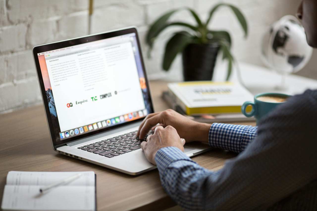 Domicilio digitale per i cittadini | perché attivarlo e come funziona INAD; il messaggio che evita la raccomandata