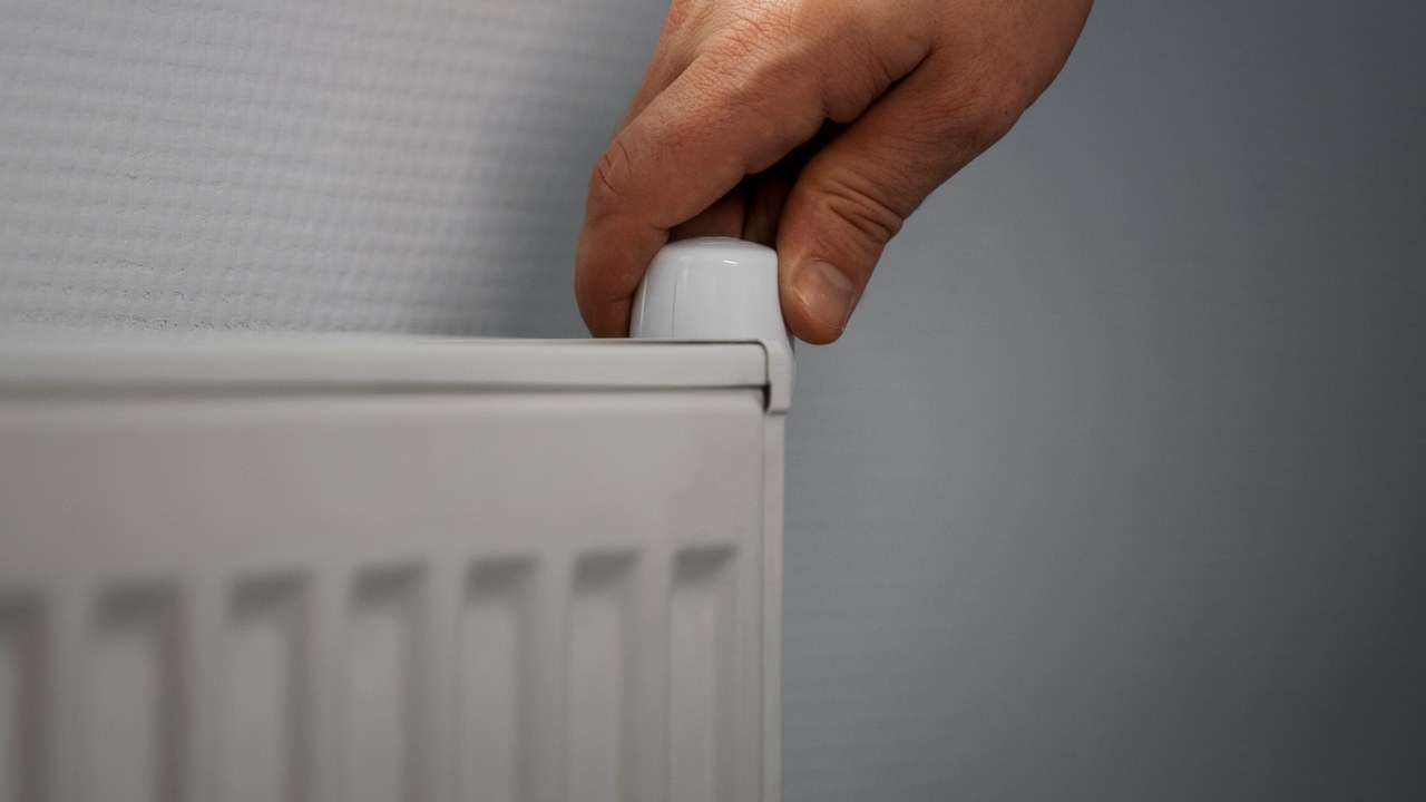 Un grado in meno e respiri meglio | La temperatura giusta per i termosifoni a casa: il trucco d’autunno che scalda il portafoglio